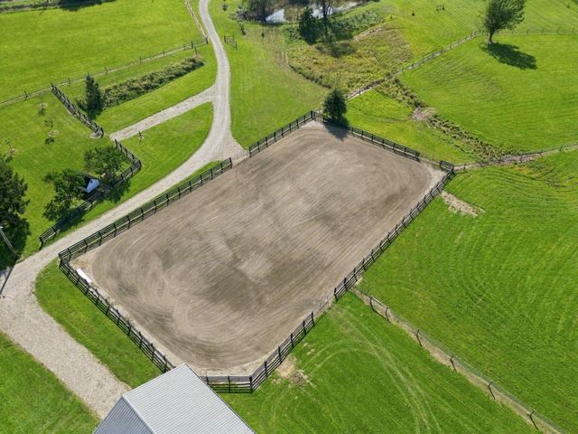 12071 Flint Ridge Road SE, Newark, OH 43056