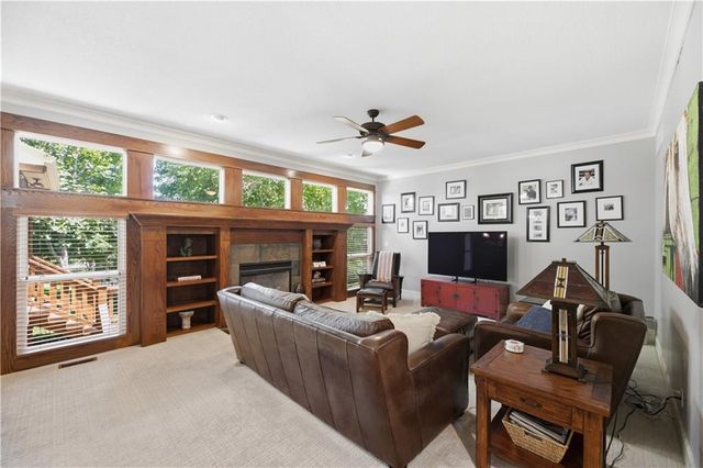 13283 Fairway Road, Leawood, KS 66209