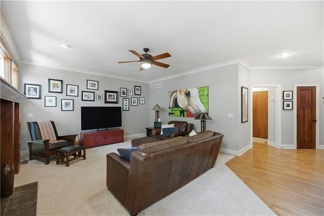 13283 Fairway Road, Leawood, KS 66209