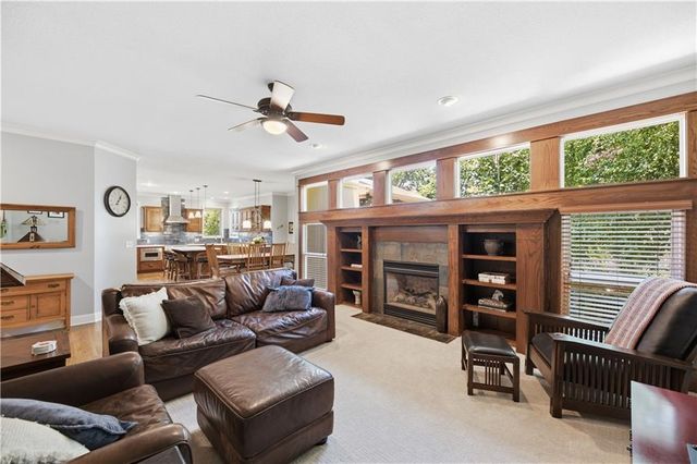 13283 Fairway Road, Leawood, KS 66209