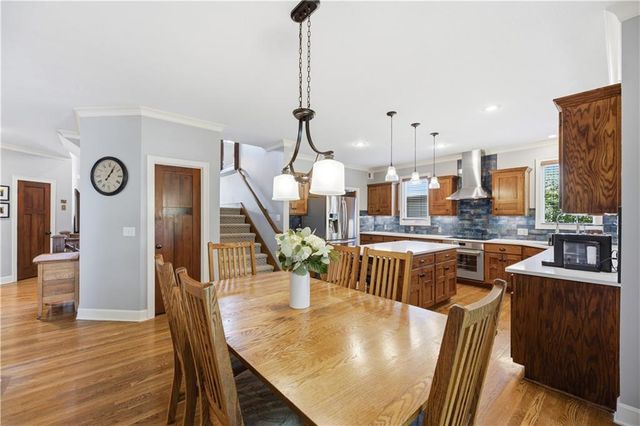 13283 Fairway Road, Leawood, KS 66209