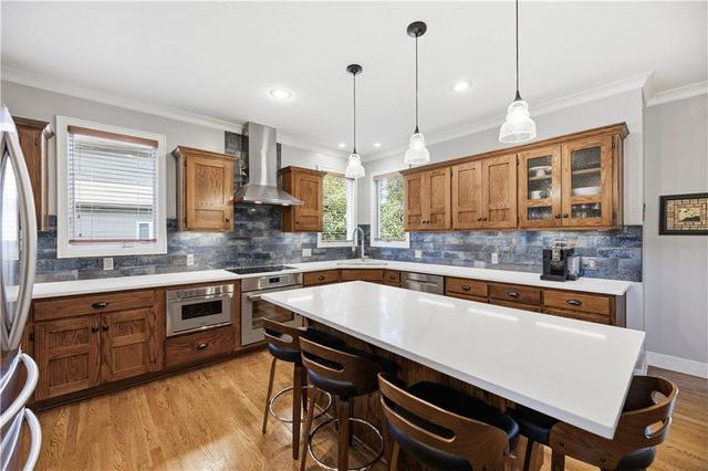 13283 Fairway Road, Leawood, KS 66209