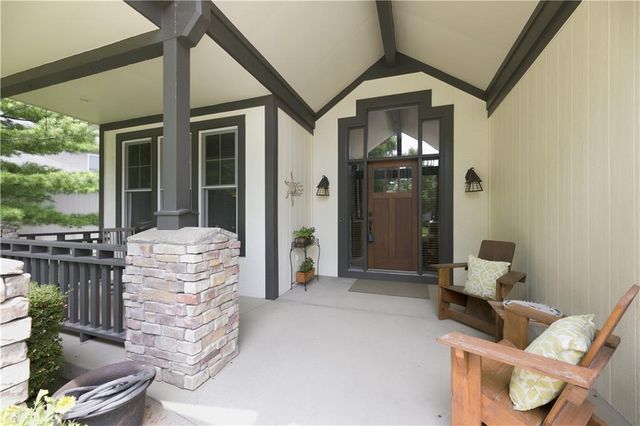 13283 Fairway Road, Leawood, KS 66209