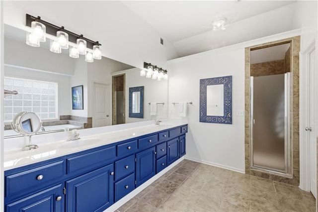 13283 Fairway Road, Leawood, KS 66209