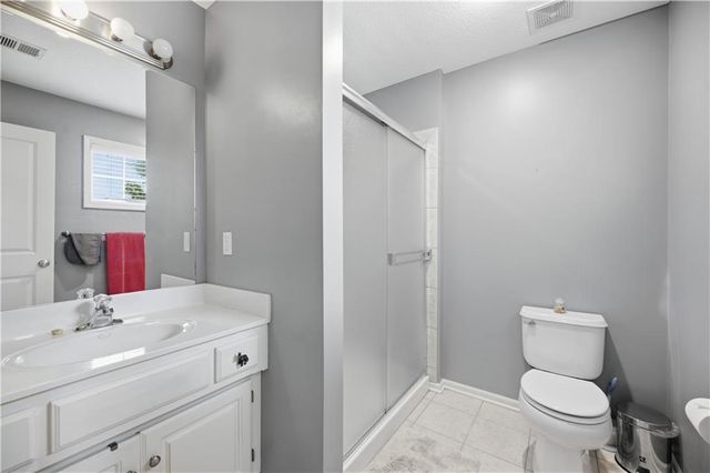 13283 Fairway Road, Leawood, KS 66209