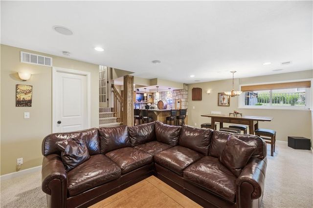 13283 Fairway Road, Leawood, KS 66209