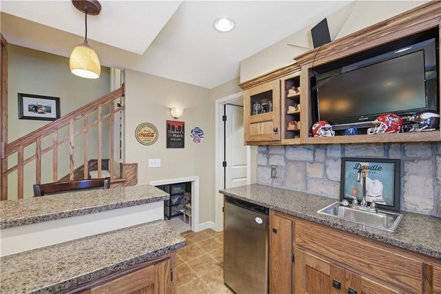 13283 Fairway Road, Leawood, KS 66209