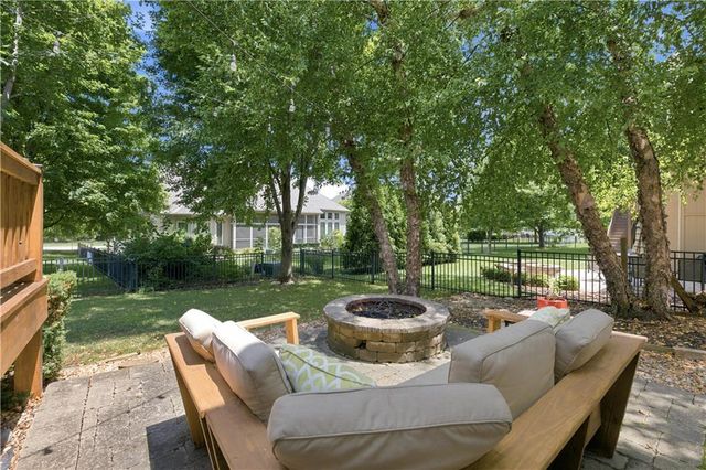 13283 Fairway Road, Leawood, KS 66209