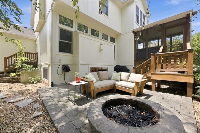 13283 Fairway Road, Leawood, KS 66209