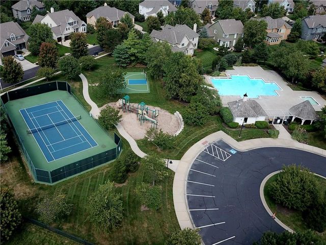 13283 Fairway Road, Leawood, KS 66209