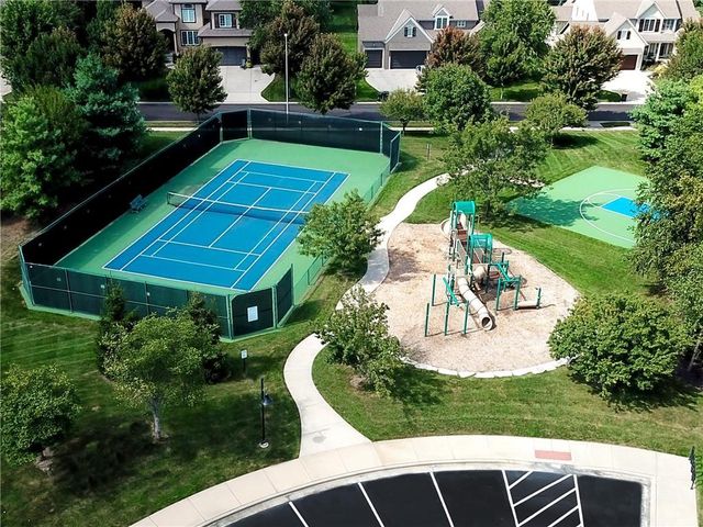 13283 Fairway Road, Leawood, KS 66209