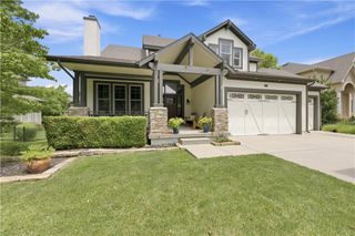 13283 Fairway Road, Leawood, KS 66209