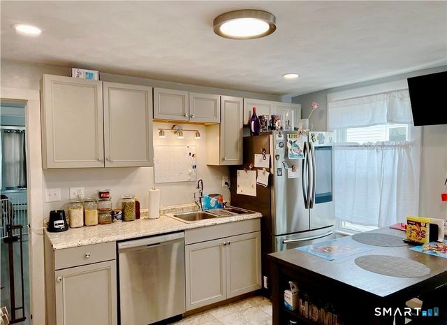 67 Brooklawn Street, New Britain, CT 06052