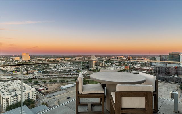 1747 Leonard Street 2301, Dallas, TX 75201