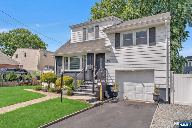 201 Maiden Lane, Bergenfield, NJ 07621