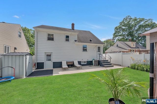 201 Maiden Lane, Bergenfield, NJ 07621
