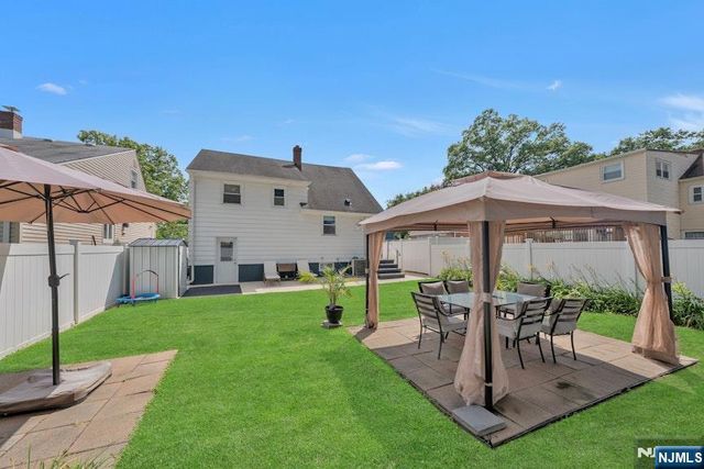 201 Maiden Lane, Bergenfield, NJ 07621