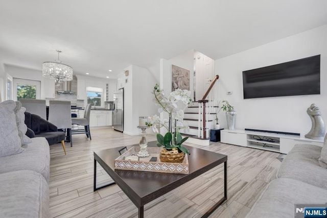 201 Maiden Lane, Bergenfield, NJ 07621