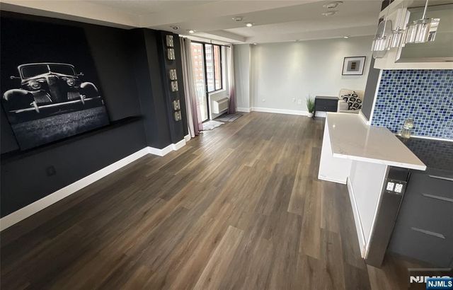 151 Prospect Avenue 6C, Hackensack, NJ 07601