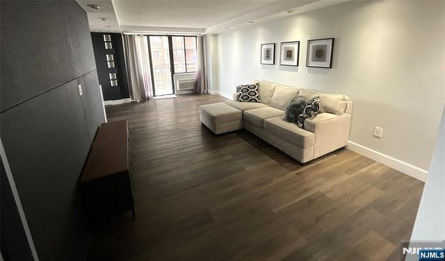 151 Prospect Avenue 6C, Hackensack, NJ 07601