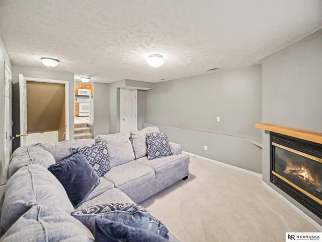 6303 N 131st Street, Omaha, NE 68164