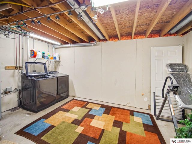 6303 N 131st Street, Omaha, NE 68164