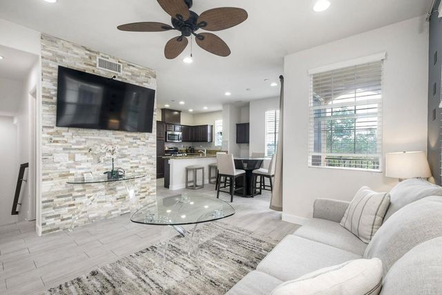 5082 Cascade 102, Oceanside, CA 92057