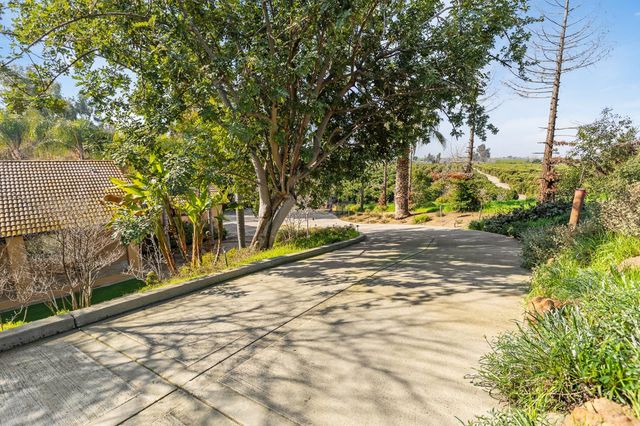 915 S Strathmore Avenue # I, Lindsay, CA 93274