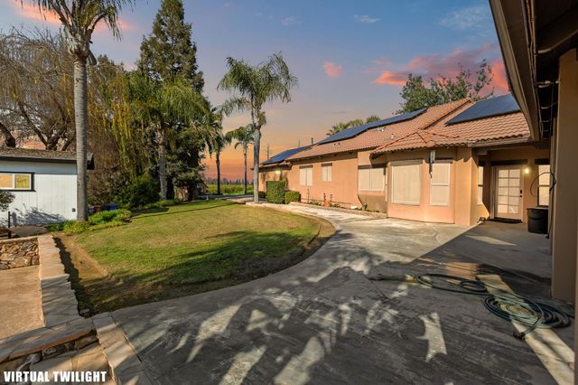 915 S Strathmore Avenue # I, Lindsay, CA 93274