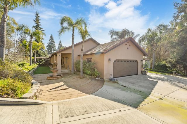 915 S Strathmore Avenue # I, Lindsay, CA 93274