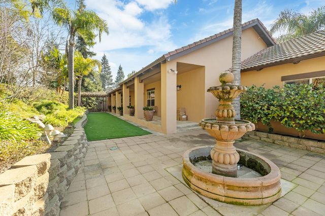 915 S Strathmore Avenue # I, Lindsay, CA 93274