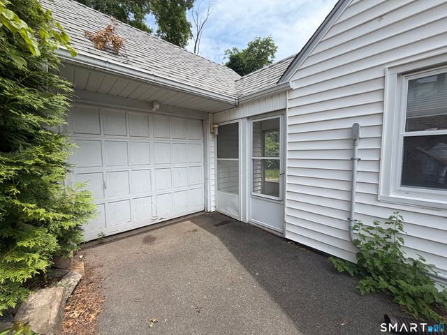 16 Harding Avenue, Newington, CT 06111