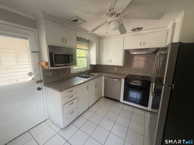 16 Harding Avenue, Newington, CT 06111