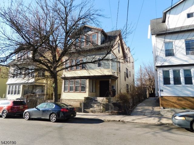 282 Renner Ave, Newark City, NJ 07112