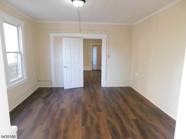 282 Renner Ave, Newark City, NJ 07112