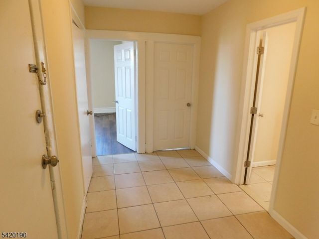 282 Renner Ave, Newark City, NJ 07112