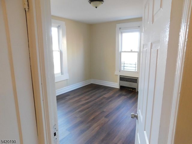 282 Renner Ave, Newark City, NJ 07112