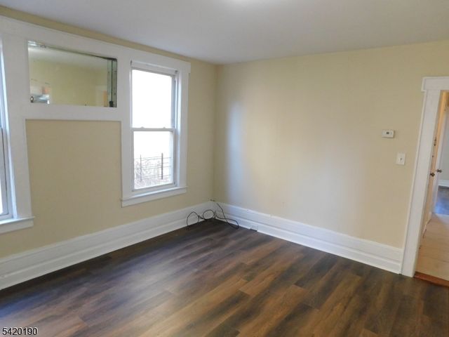 282 Renner Ave, Newark City, NJ 07112