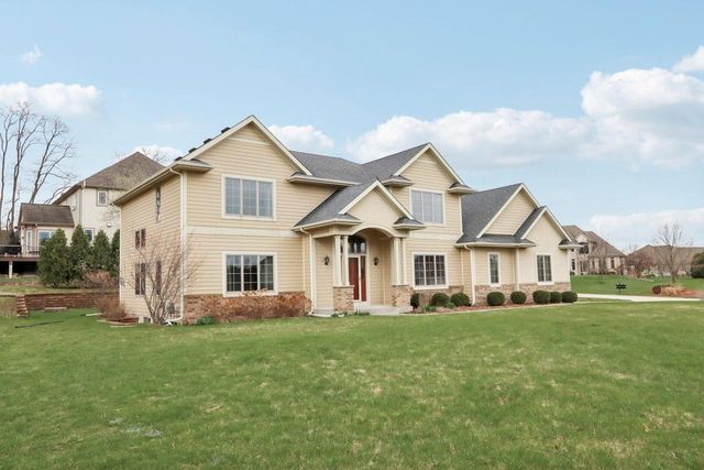 520 Golden Eagle COURT, Brookfield, WI 53045