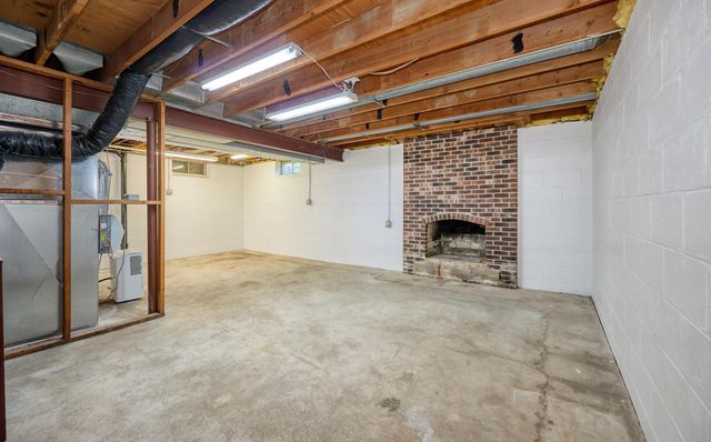 18300 32nd Avenue N, Plymouth, MN 55447