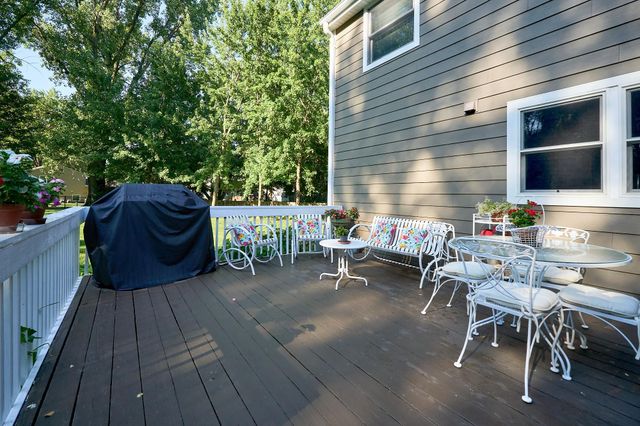 18300 32nd Avenue N, Plymouth, MN 55447