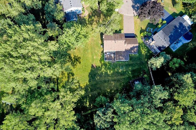 18300 32nd Avenue N, Plymouth, MN 55447