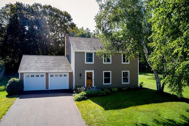 18300 32nd Avenue N, Plymouth, MN 55447