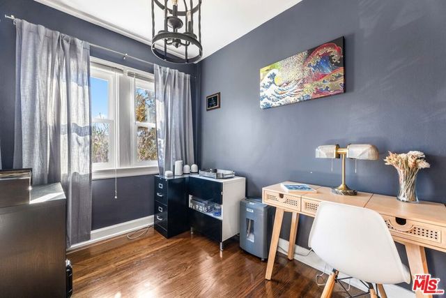 1569 S Orange Grove Avenue, Los Angeles, CA 90019