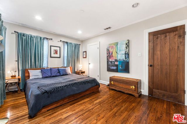 1569 S Orange Grove Avenue, Los Angeles, CA 90019