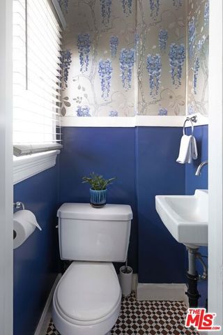 1569 S Orange Grove Avenue, Los Angeles, CA 90019