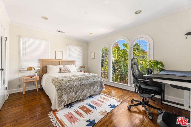 1569 S Orange Grove Avenue, Los Angeles, CA 90019