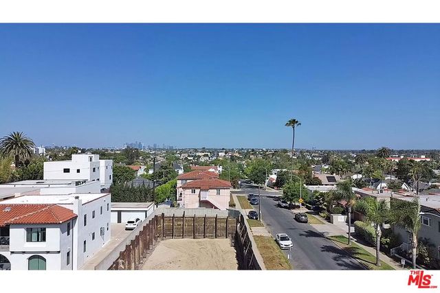 1569 S Orange Grove Avenue, Los Angeles, CA 90019