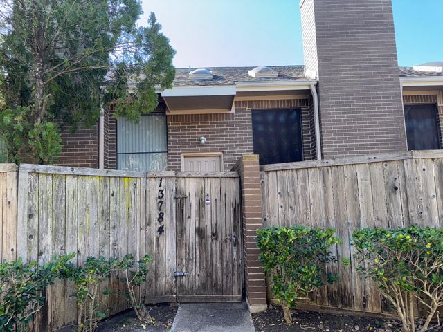 13784 Hollowgreen Drive, Houston, TX 77082