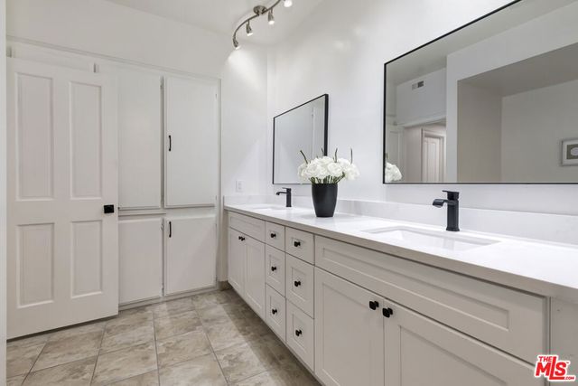 828 S Bedford Street 202, Los Angeles, CA 90035